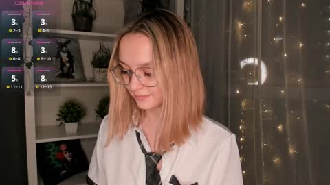 Snapshot of ms_elizabethqueen chatting on 02-08-25, 06:01 Elizabeth online show from 02-08-25, 06:01