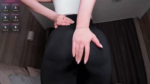 Snapshot of ms_elizabethqueen chatting on 10-19-25, 12:50 Elizabeth online show from 10-19-25, 12:50