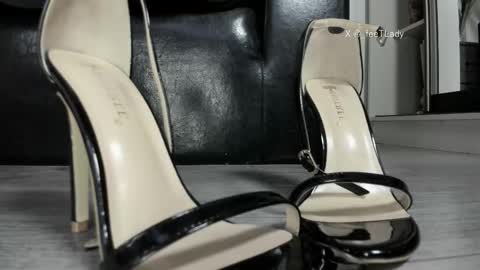 Snapshot of ms_enigma chatting on 03-04-26, 05:08 Goddess. Miss. Lady. Queen. Madam Milady online show from 03-04-26, 05:08