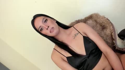 selena online show from 01-12-25, 09:51