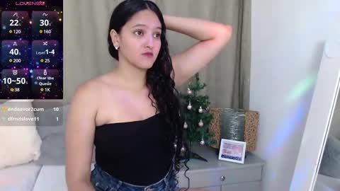Snapshot of ms_valentina_01 chatting on 12-19-24, 04:02 Valentina online show from 12-19-24, 04:02