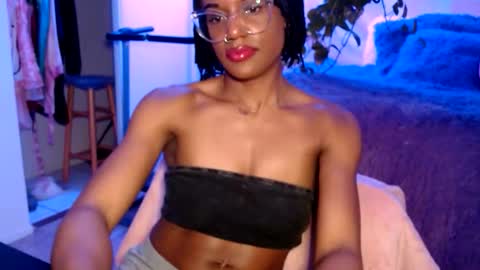 Snapshot of msemonibrown chatting on 02-12-26, 09:21 CocoSage online show from 02-12-26, 09:21