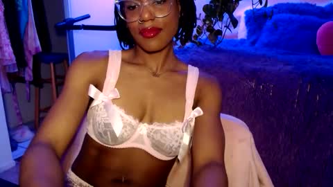 Snapshot of msemonibrown chatting on 02-14-26, 04:37 CocoSage online show from 02-14-26, 04:37