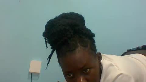 Snapshot of mseseseko0 chatting on 06-17-26, 06:20 mseseseko0 online show from 06-17-26, 06:20