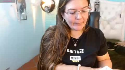 Jossie online show from 10-26-25, 03:23