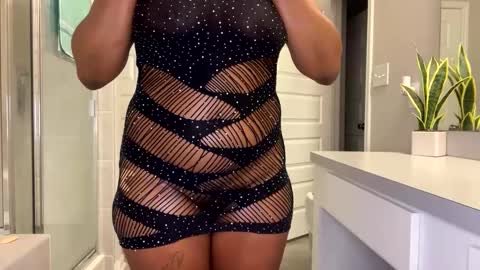 Snapshot of msloyalty chatting on 10-02-25, 03:13 Ms. LOYALTY online show from 10-02-25, 03:13