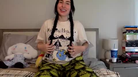 Snapshot of msrubyhayes chatting on 04-09-26, 01:27 Ruby online show from 04-09-26, 01:27