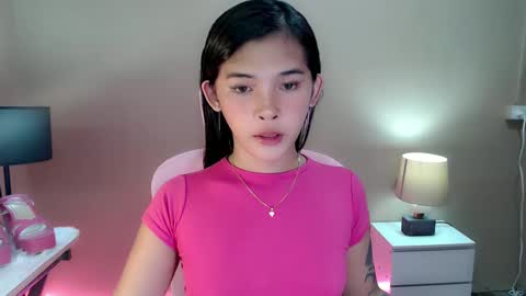 Snapshot of mstefany chatting on 02-04-25, 12:00 tefany online show from 02-04-25, 12:00