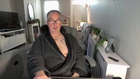 Snapshot of mtb1697 chatting on 12-03-25, 09:18 mtb1697 online show from 12-03-25, 09:18