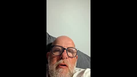 Snapshot of mtccouier chatting on 12-17-25, 11:33 mtccouier online show from 12-17-25, 11:33