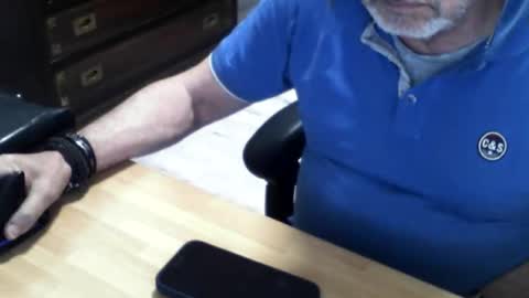 Snapshot of mtwpaul chatting on 05-18-26, 04:02 mtwpaul online show from 05-18-26, 04:02