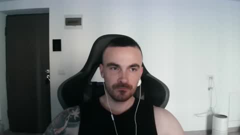 Victor online show from 02-18-25, 01:00