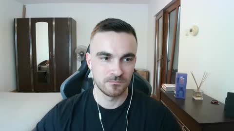 Victor online show from 04-01-26, 01:41