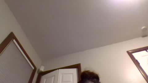 Snapshot of muaimommie chatting on 06-13-26, 09:29 muaimommie online show from 06-13-26, 09:29