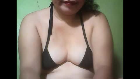 Snapshot of muffy_bunny chatting on 01-14-25, 10:23 muffy_bunny online show from 01-14-25, 10:23