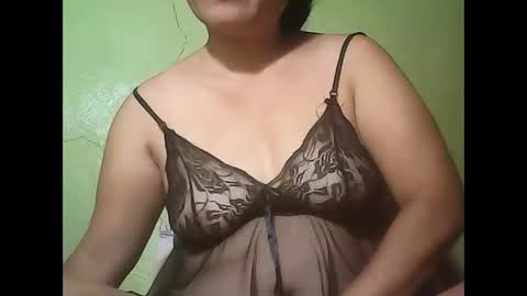 Snapshot of muffy_bunny chatting on 01-29-25, 10:53 muffy_bunny online show from 01-29-25, 10:53