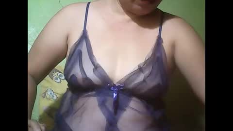 Snapshot of muffy_bunny chatting on 02-12-25, 01:52 muffy_bunny online show from 02-12-25, 01:52