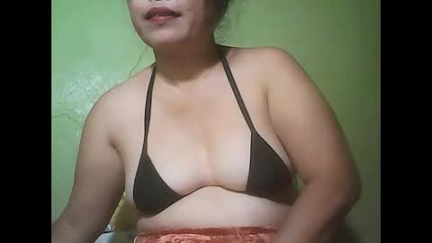 Snapshot of muffy_bunny chatting on 02-15-25, 08:54 muffy_bunny online show from 02-15-25, 08:54