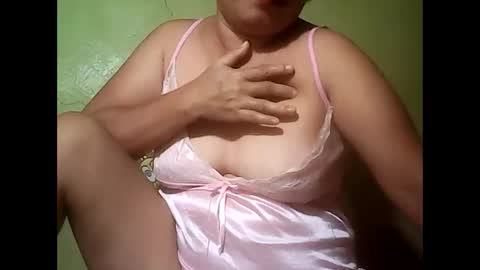 Snapshot of muffy_bunny chatting on 02-15-25, 07:50 muffy_bunny online show from 02-15-25, 07:50