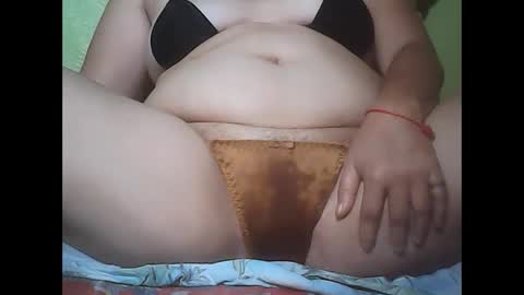 Snapshot of muffy_bunny chatting on 02-21-25, 10:59 muffy_bunny online show from 02-21-25, 10:59
