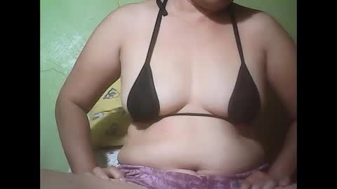 Snapshot of muffy_bunny chatting on 03-04-25, 09:29 muffy_bunny online show from 03-04-25, 09:29