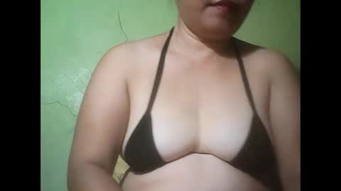 Snapshot of muffy_bunny chatting on 09-14-25, 08:13 muffy_bunny online show from 09-14-25, 08:13