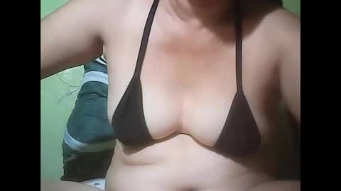 Snapshot of muffy_bunny chatting on 09-17-25, 07:15 muffy_bunny online show from 09-17-25, 07:15