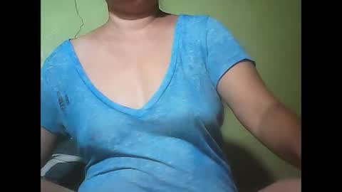 Snapshot of muffy_bunny chatting on 09-23-25, 07:39 muffy_bunny online show from 09-23-25, 07:39