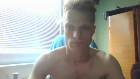 Snapshot of mugis420 chatting on 06-20-26, 01:47 mugis420 online show from 06-20-26, 01:47