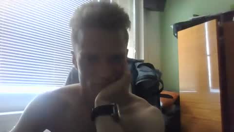 Snapshot of mugis420 chatting on 07-15-26, 02:00 mugis420 online show from 07-15-26, 02:00