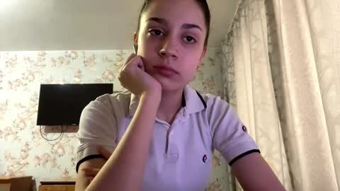 Snapshot of muibuzick chatting on 02-12-26, 07:14 Tia online show from 02-12-26, 07:14