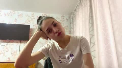 Snapshot of muibuzick chatting on 02-26-26, 06:23 Tia online show from 02-26-26, 06:23