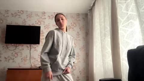 Snapshot of muibuzick chatting on 03-13-26, 06:20 Tia online show from 03-13-26, 06:20