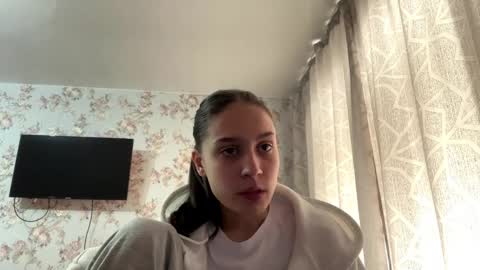 Tia online show from 04-23-26, 06:14