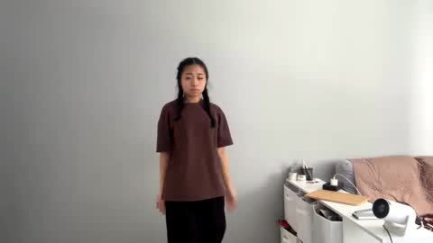 Mia online show from 03-11-26, 03:56