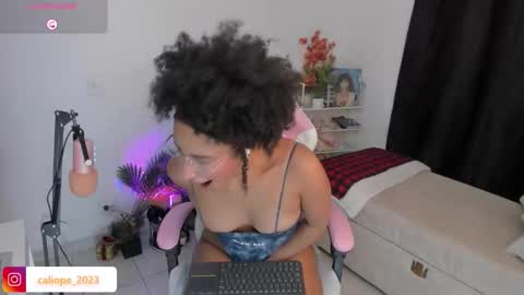 Snapshot of mulata_ch chatting on 02-24-26, 01:25 HEY GUYS IF YOU LIKE SEXY SHOW YOU ARE IN THE CORRECT PLACE CU WENESDAY PVT OPEN TRANSMISSION TIME 5 PM - 10 PM COLOMBIA online show from 02-24-26, 01:25