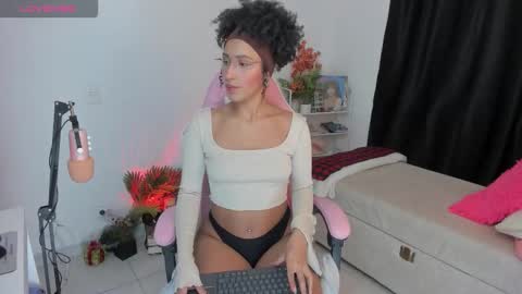Snapshot of mulata_ch chatting on 02-27-26, 01:27 HEY GUYS IF YOU LIKE SEXY SHOW YOU ARE IN THE CORRECT PLACE CU WENESDAY PVT OPEN TRANSMISSION TIME 5 PM - 10 PM COLOMBIA online show from 02-27-26, 01:27