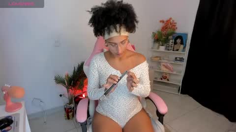HEY GUYS IF YOU LIKE SEXY SHOW YOU ARE IN THE CORRECT PLACE CU WENESDAY PVT OPEN   TRANSMISSION TIME 5 PM - 10 PM COLOMBIA online show from 04-13-26, 01:00