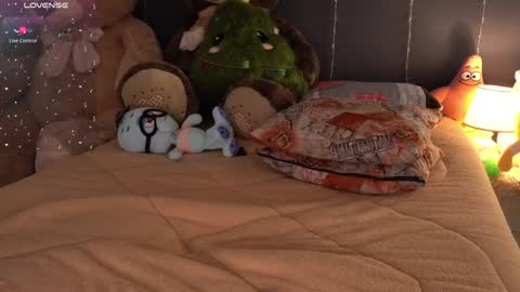 Snapshot of mulatalove chatting on 12-28-24, 12:45 mulata online show from 12-28-24, 12:45