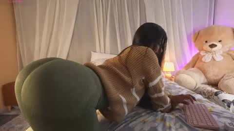 Snapshot of mulatalove chatting on 12-01-25, 09:36 mulata online show from 12-01-25, 09:36