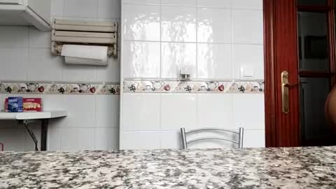 Laly online show from 09-25-25, 08:18