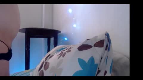 Snapshot of mulkitaruizxox chatting on 04-27-26, 06:39 mulkitaruizxox online show from 04-27-26, 06:39