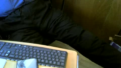 Snapshot of muller520 chatting on 06-18-26, 04:22 muller520 online show from 06-18-26, 04:22