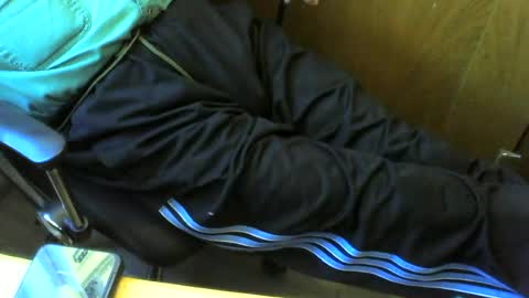 Snapshot of muller520 chatting on 06-19-26, 04:44 muller520 online show from 06-19-26, 04:44