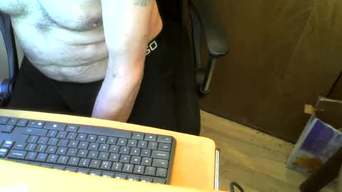 Snapshot of muller520 chatting on 06-28-26, 04:07 muller520 online show from 06-28-26, 04:07