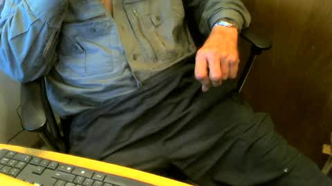 Snapshot of muller520 chatting on 07-28-26, 07:39 muller520 online show from 07-28-26, 07:39