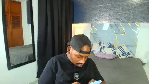 Muller Asher online show from 11-30-25, 03:43