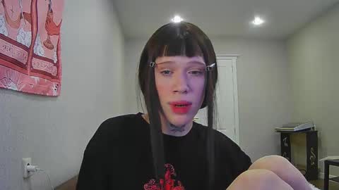 Snapshot of mun_poli chatting on 01-12-26, 08:52 Polik online show from 01-12-26, 08:52