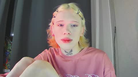 Snapshot of mun_poli chatting on 02-06-26, 11:41 Polik online show from 02-06-26, 11:41