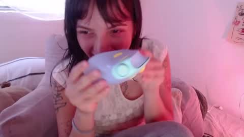 Snapshot of munchi_ chatting on 04-22-26, 08:32 online show from 04-22-26, 08:32